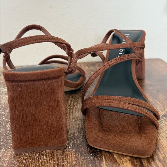 Gianni Bini Strappy Block Heel Sandals Haircalf – Size 8.5 - Picture 7 of 12